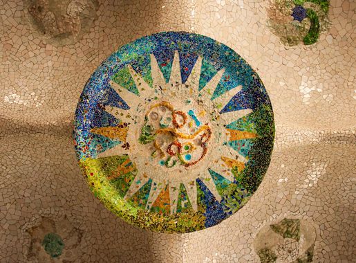 File:Ceiling mosaic, Park Güell, Barcelona.jpg - Wikimedia Commons