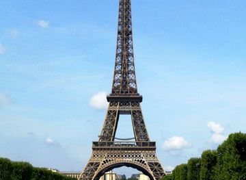 File:Eiffel Tower Paris 01.JPG - Wikimedia Commons