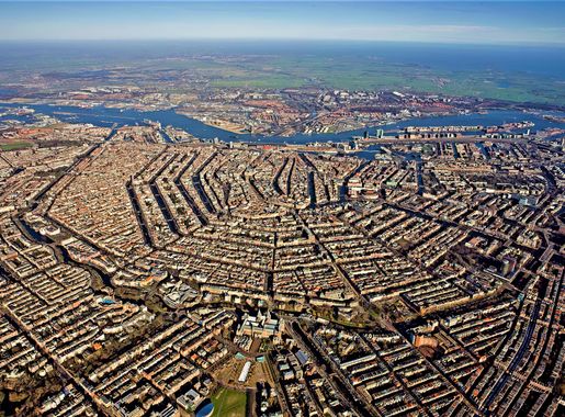 File:Imagen de los canales concéntricos en Ámsterdam.png - Wikimedia Commons