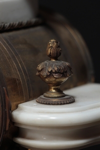 19TH CENTURY LOUIS 16 MARBLE AND BRONZE CLOCK