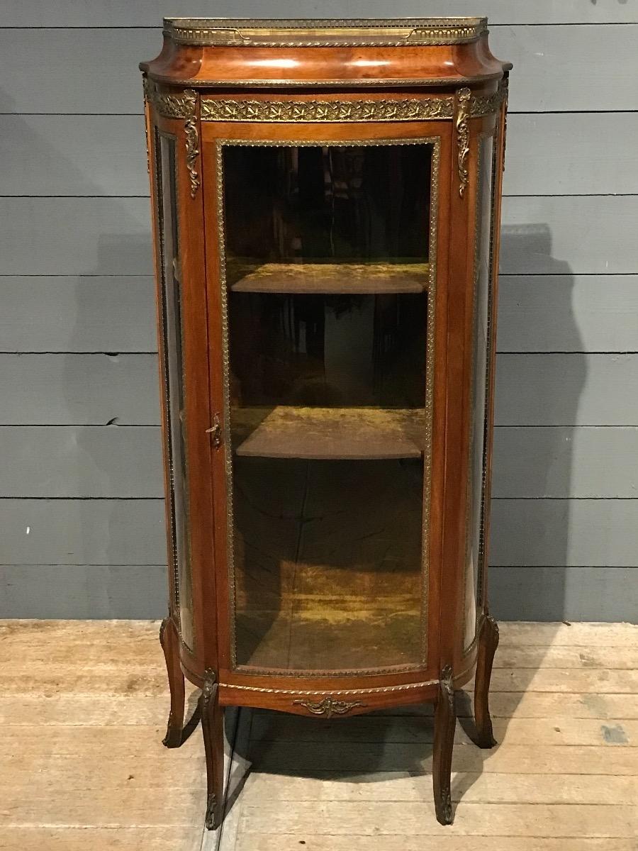 Antique curved mahogany display cabinet with bronzes Transition Louis XV/Louis XVI Style 