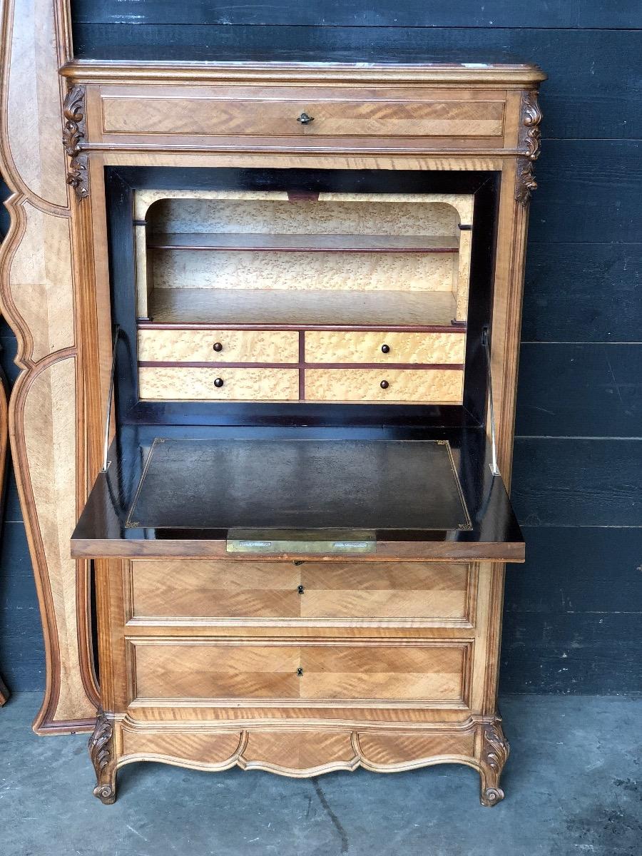 Antique walnut bedroom suite