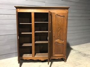 style Bookcase 3 doors