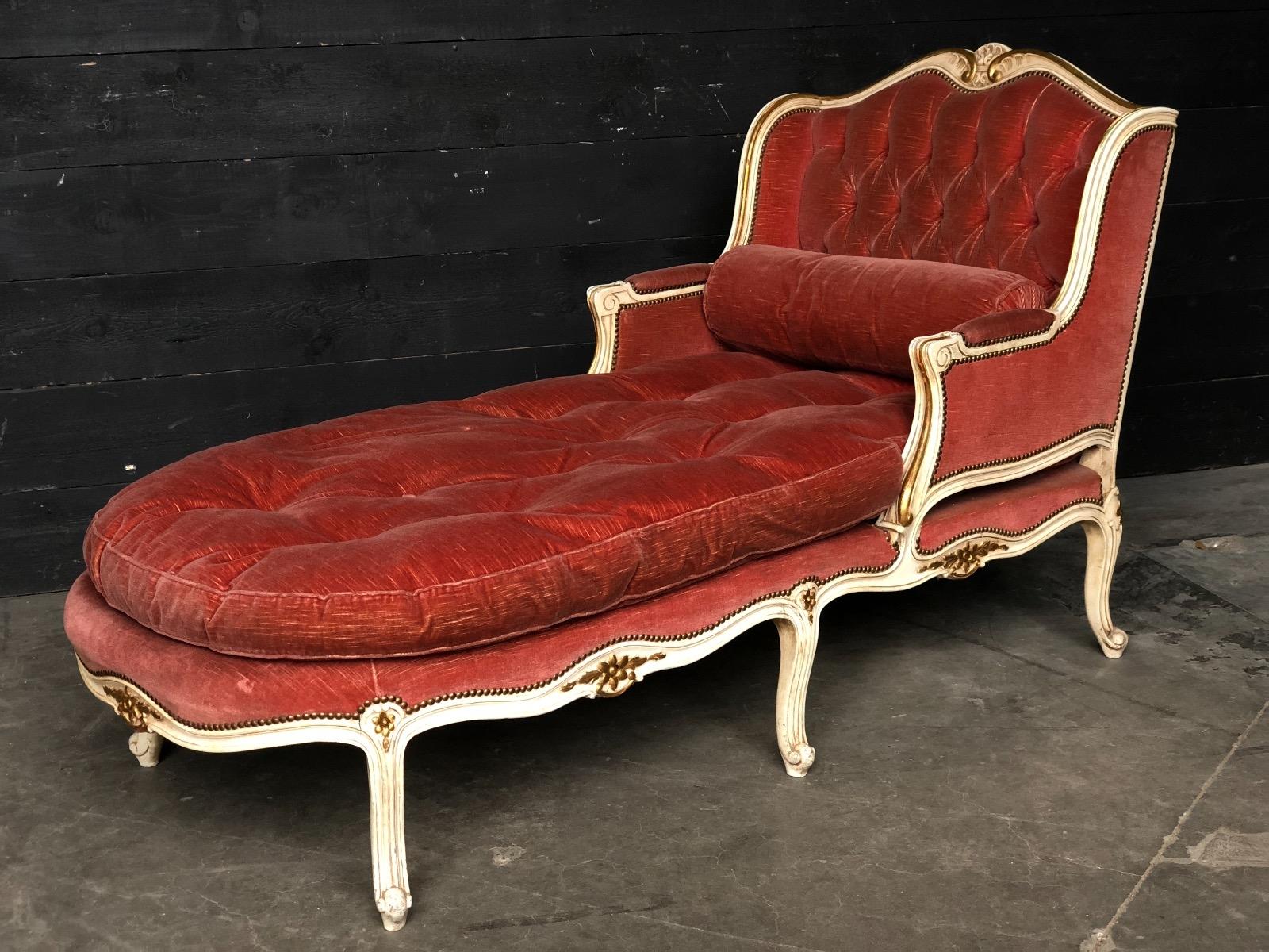 Chaise lounge