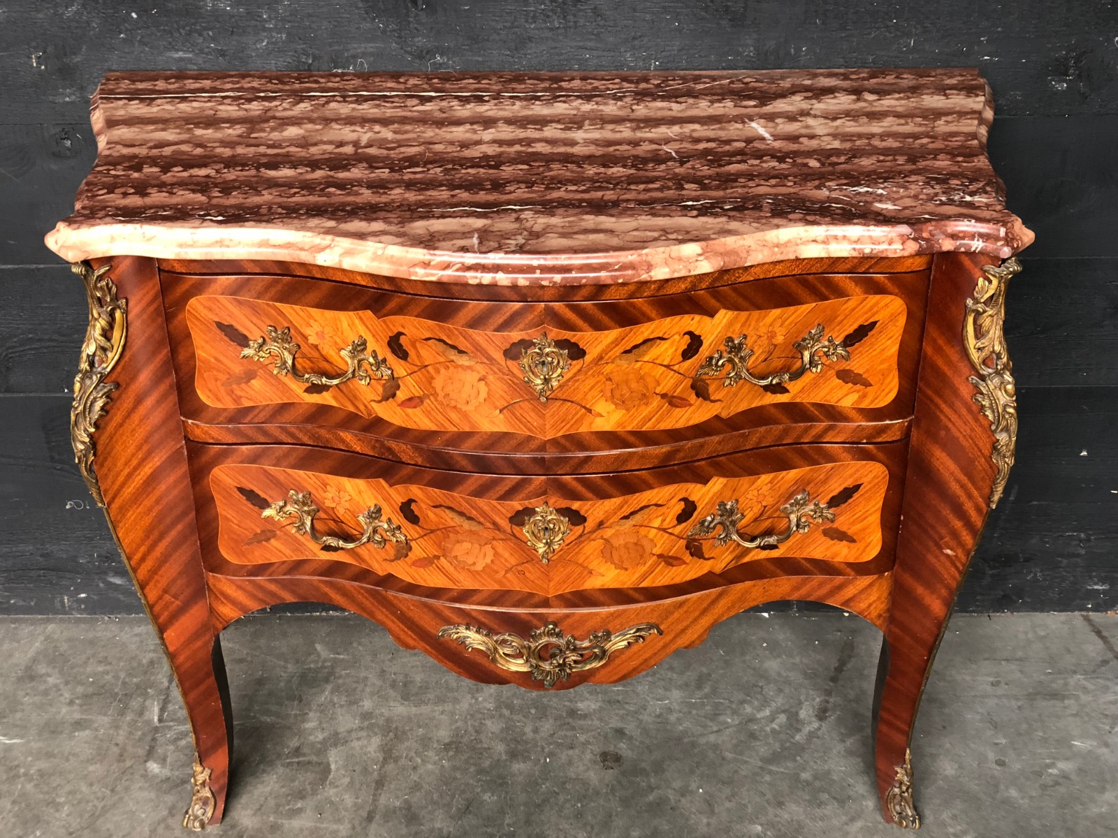 Chest of drawers with marqueterie and marble top