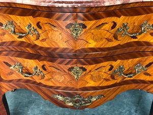 Chest of drawers with marqueterie and marble top