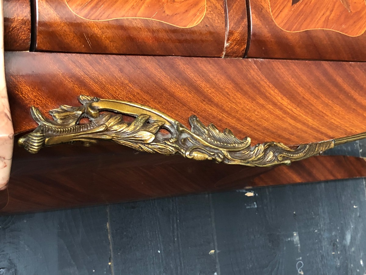 Chest of drawers with marqueterie and marble top