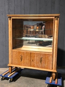 style Display cabinet