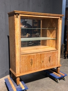 style Display cabinet