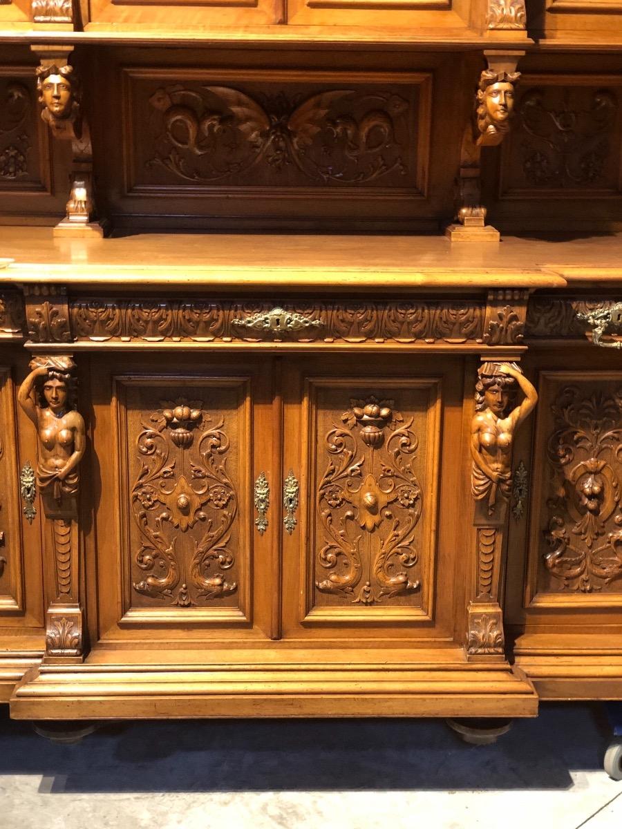 Exceptionnal Castle cabinet