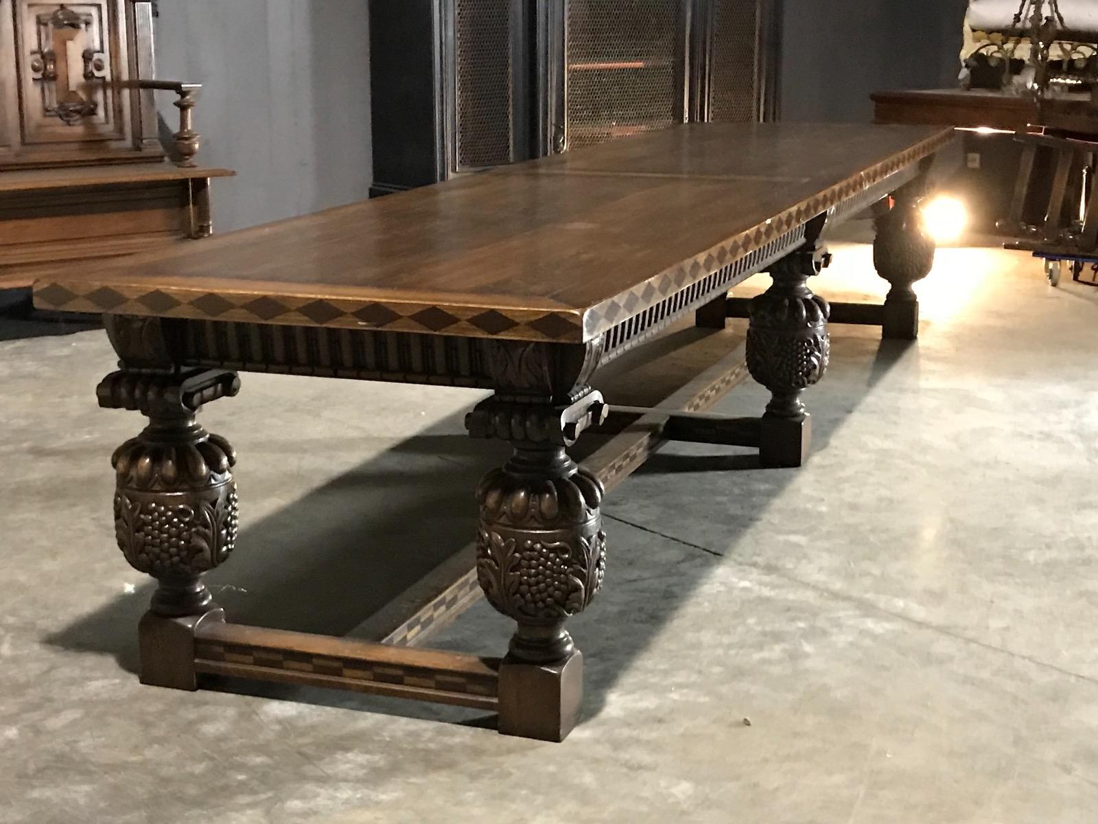 Exceptionnal Oak Tudor Dining Table