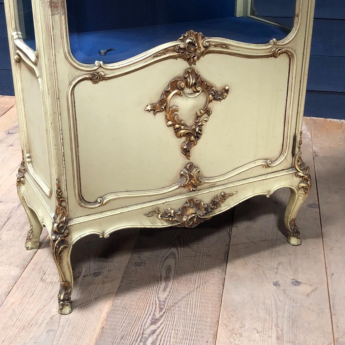 Fine carved Louis XV painted display cabinet 