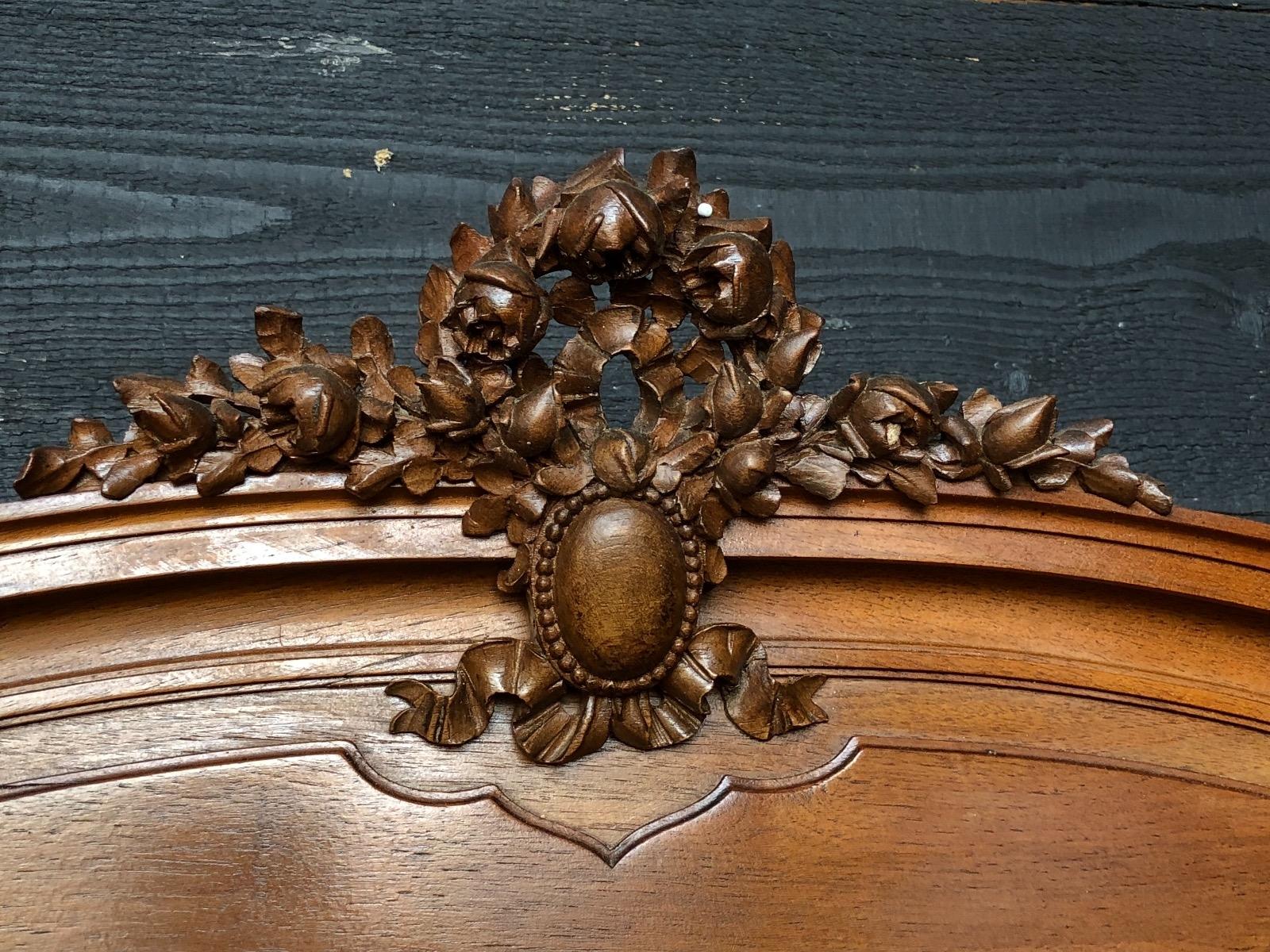 Fine Carved Walnut Transition Louis XV /Louis XVI French Server