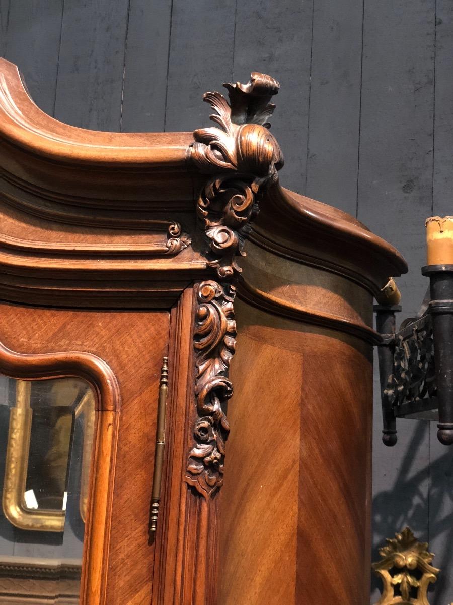 Fine curved walnut French Louis XV armoire 