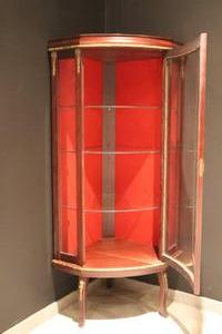 style Glass corner vitrine