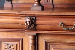 Henri II style Walnut Renaissance french buffet in Walnut, France 19ème siècle