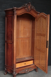 Louis 15 style Bedroom suite in walnut, france 1880