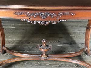 Louis XVI style Antique desk in Walnut, French 1880