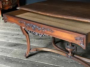 Louis XVI style Antique desk in Walnut, French 1880