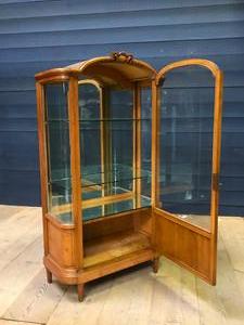 style Louis XVI rounded display cabinet ca 1880