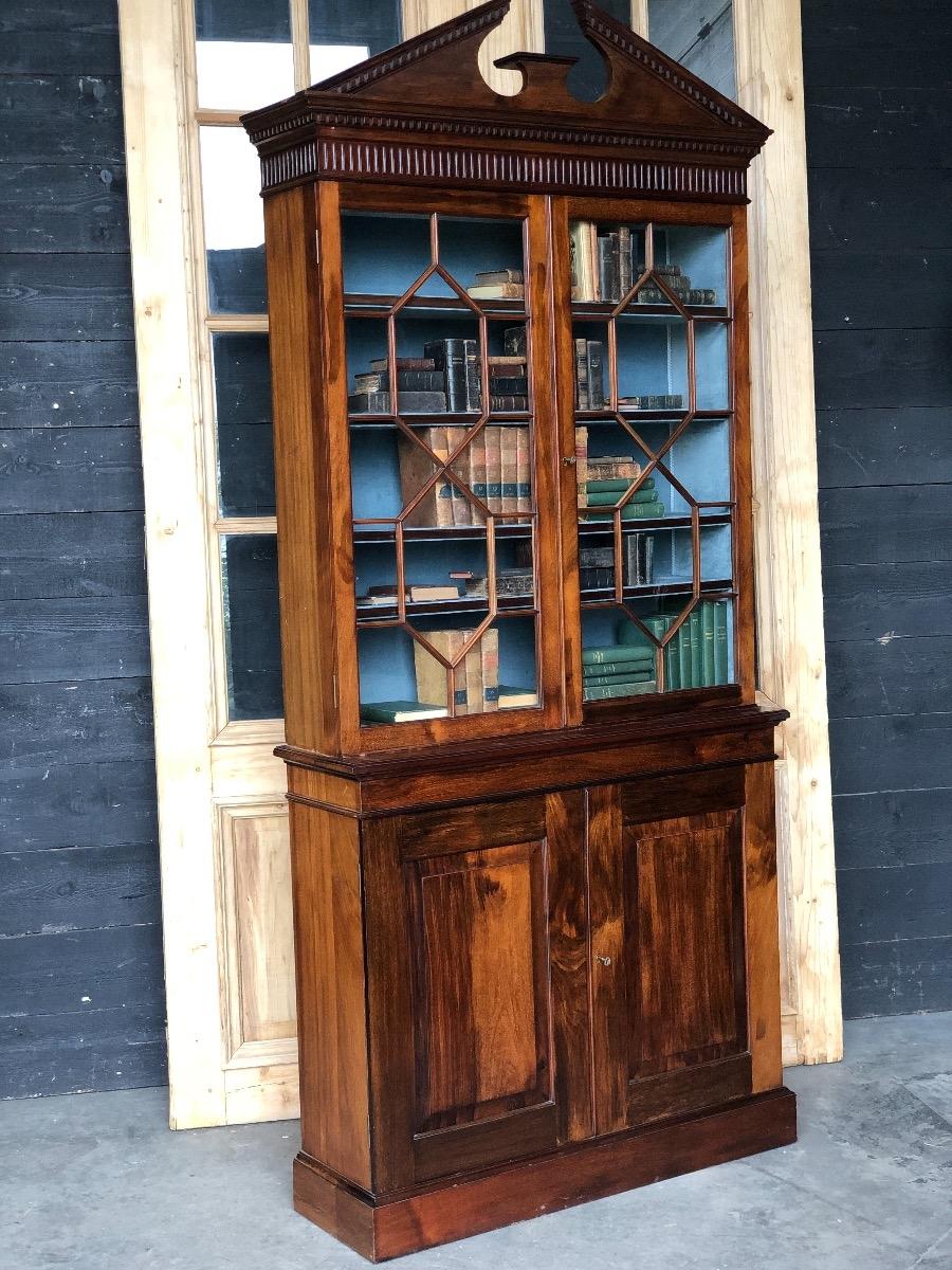 Mahogany English bookcase 19th Century 