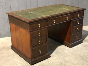 Mahogany english desk with drawers with green leather top 