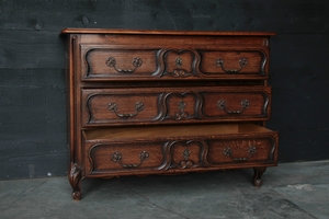 style Oak country french chest of drawers
