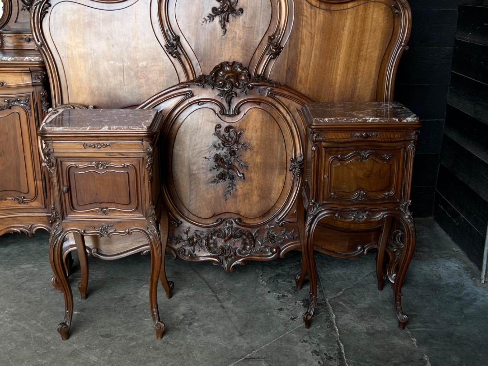 Quality french walnut louis XV bedroom suite 