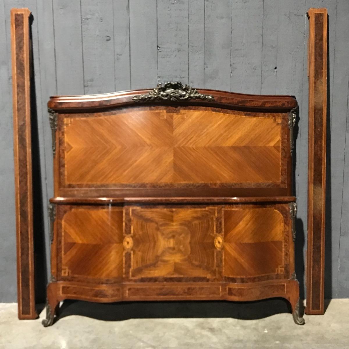 Quality mahogany and bronzés Louis XV bedroom suite
