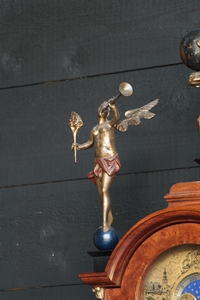 Standing Clock in Burled walnut, Dutch 1940