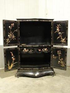 style Vintage chinese cabinet