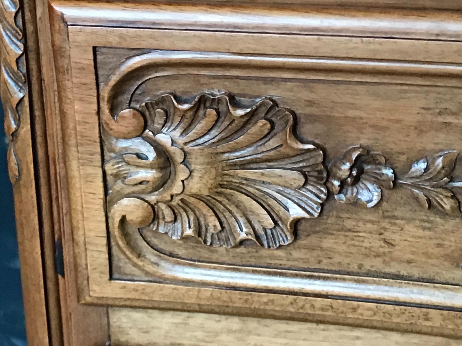 Walnut Louis XV Chest of Drawers 