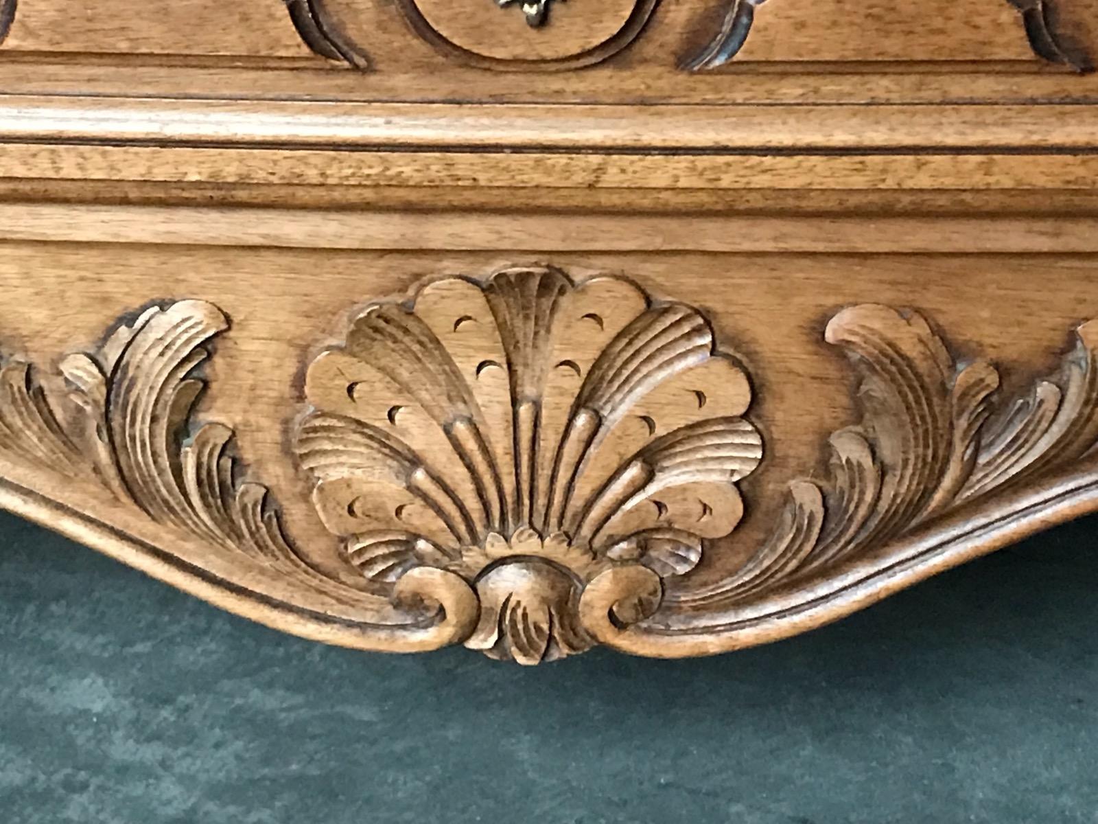 Walnut Louis XV Chest of Drawers 