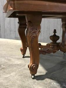 Walnut Louis XV dining table