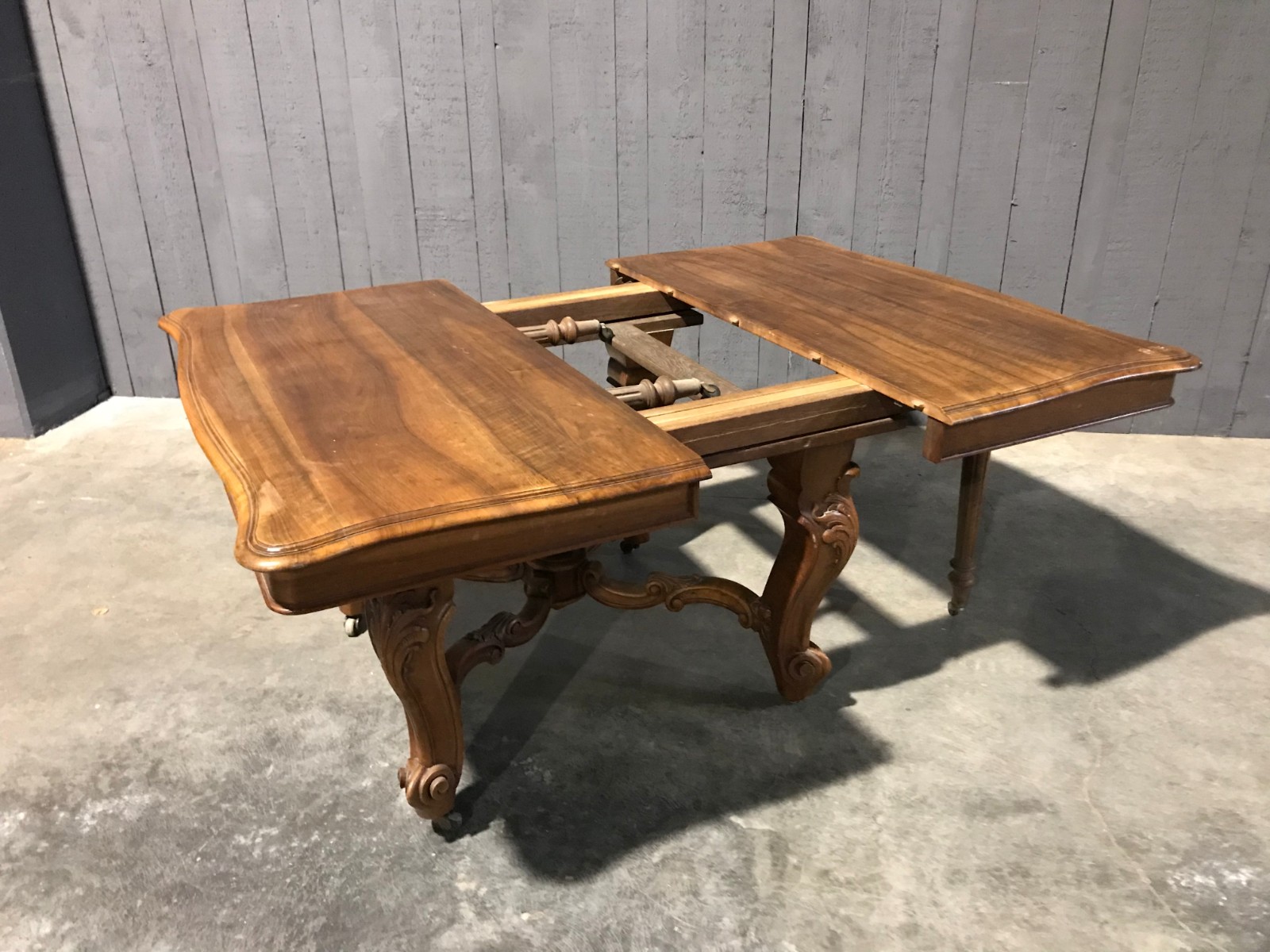 Walnut Louis XV dining table